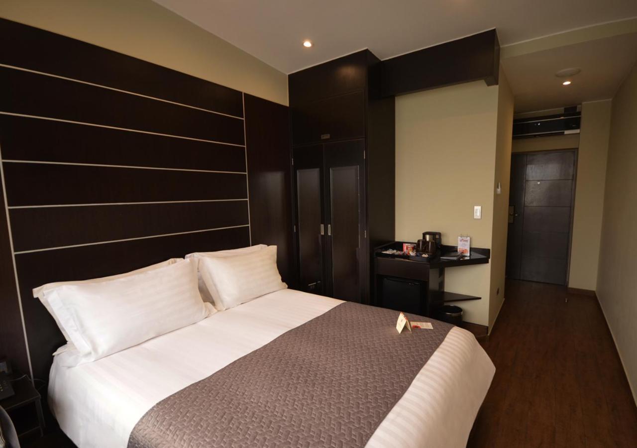 Standard Queen Room