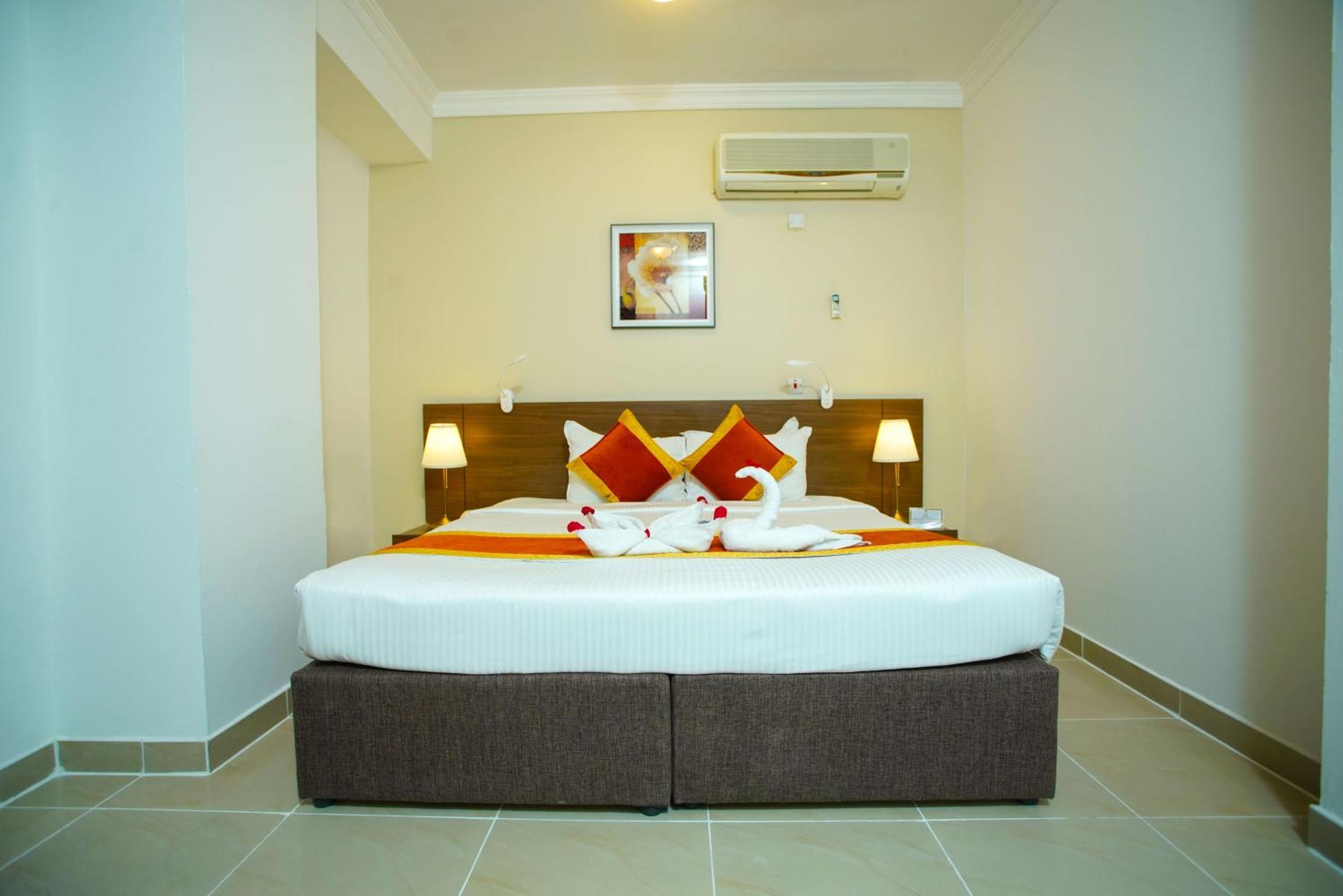 Deluxe Apartment Fully Furnished