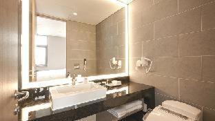 Corner Suite No