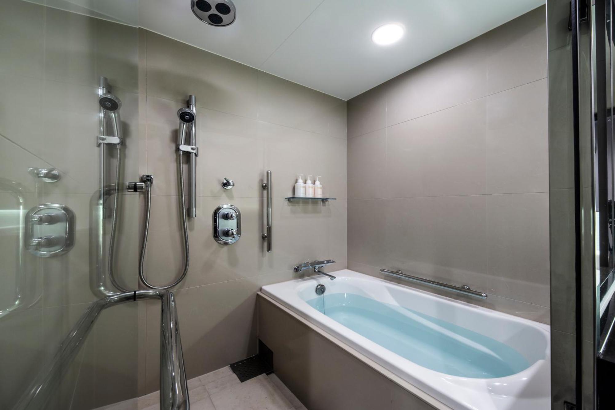 Chambre Lits Jumeaux Deluxe avec Salle de Bains Séparée