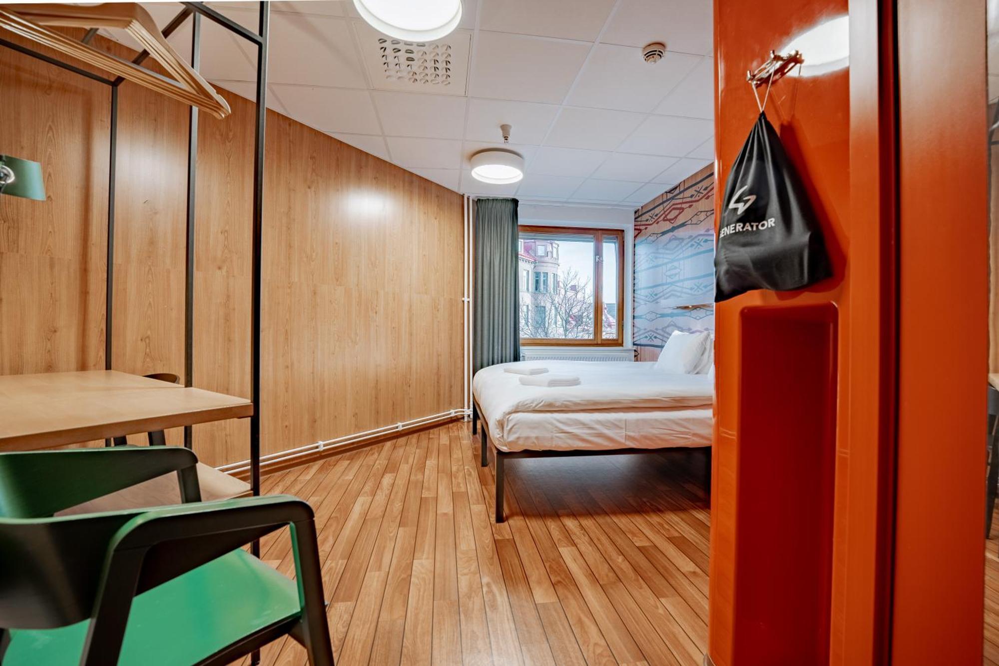 Deluxe King Room private Bathroom