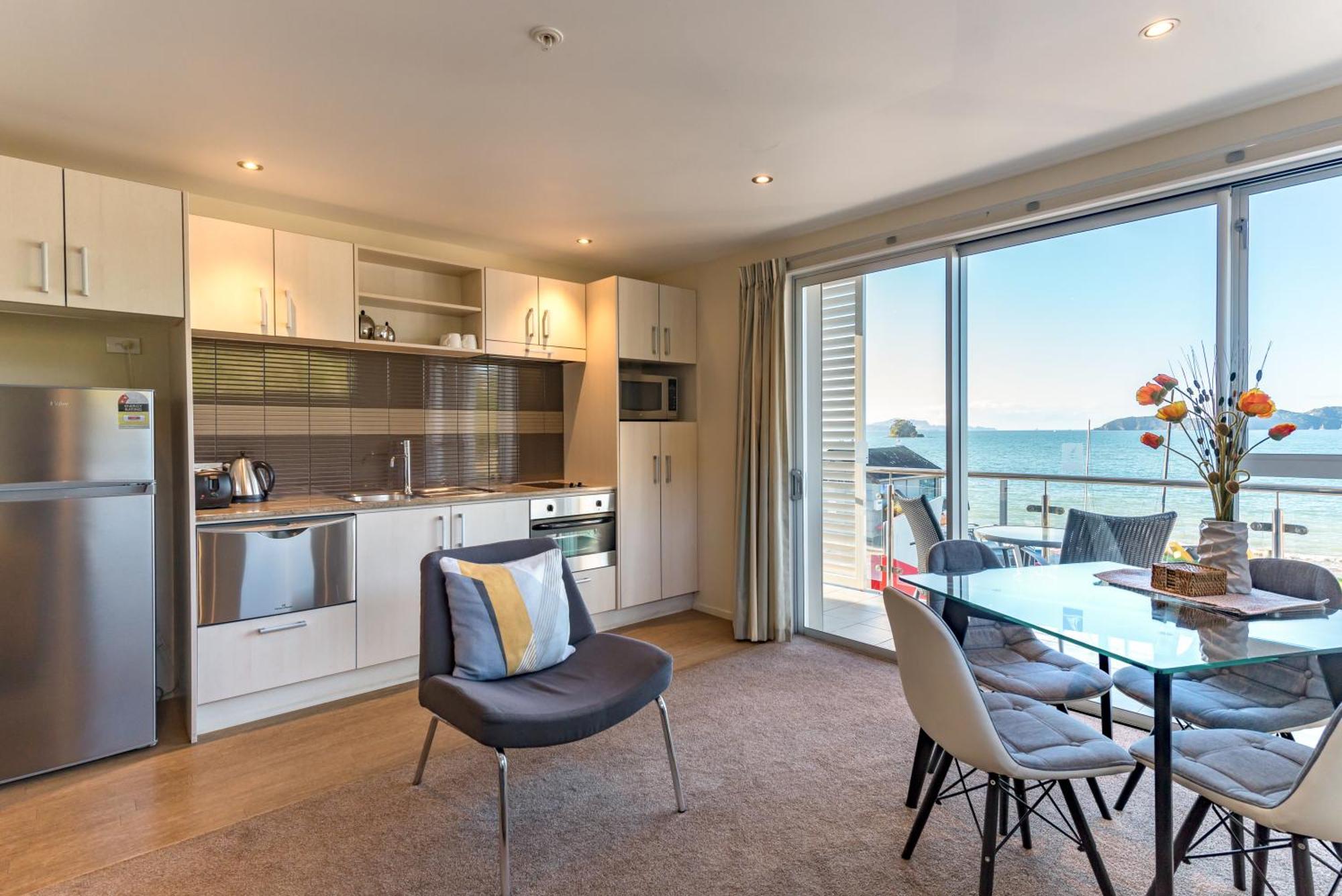 One-Bedroom Apartment Water Front
