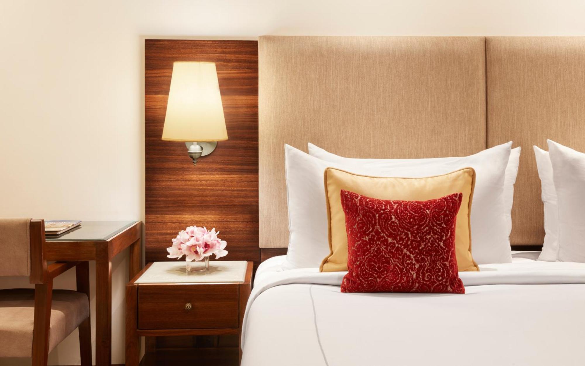 Superior Room City View Twin Bed