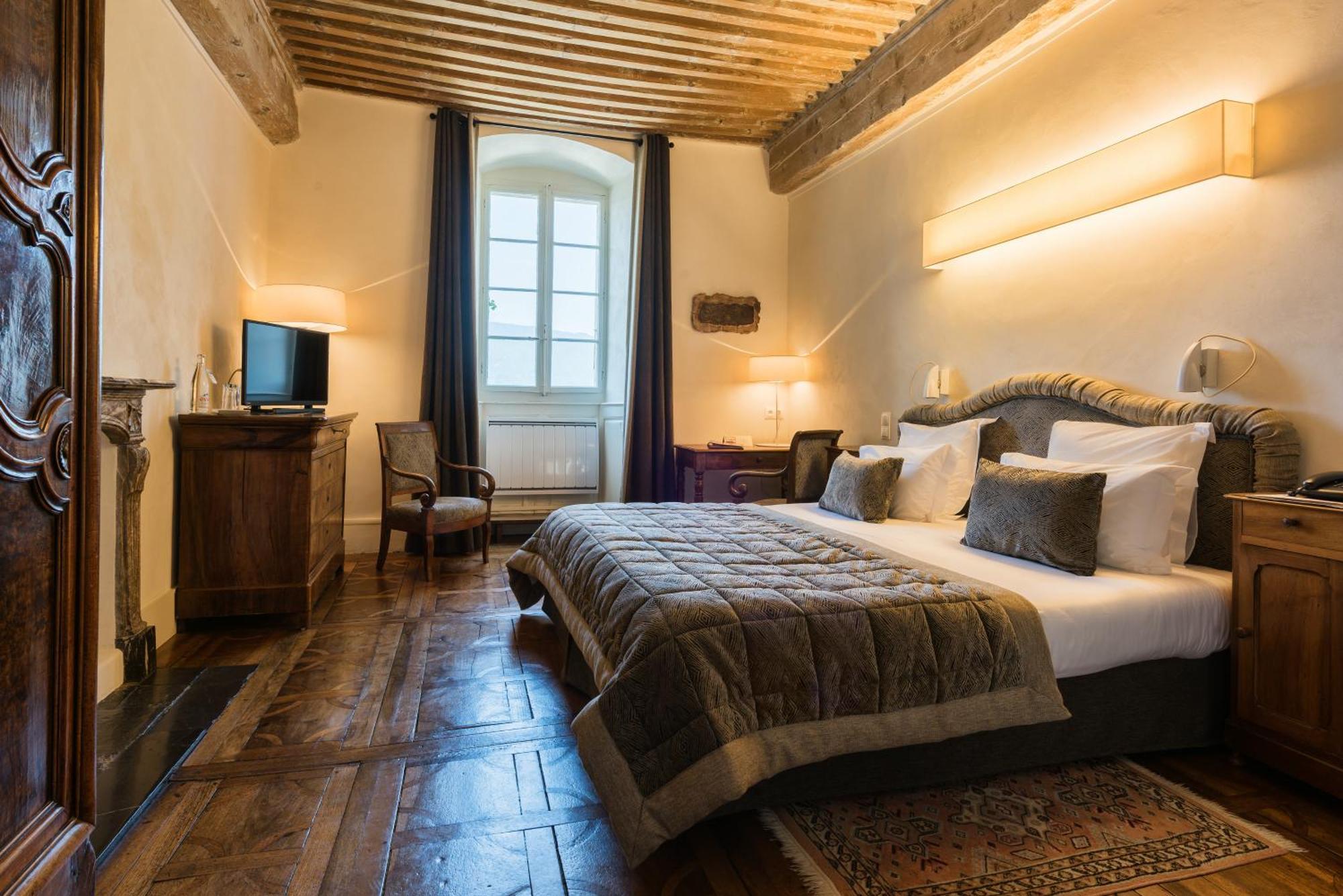Deluxe Double Room with Lake View and Spa Access Included,1600558971:JPEG