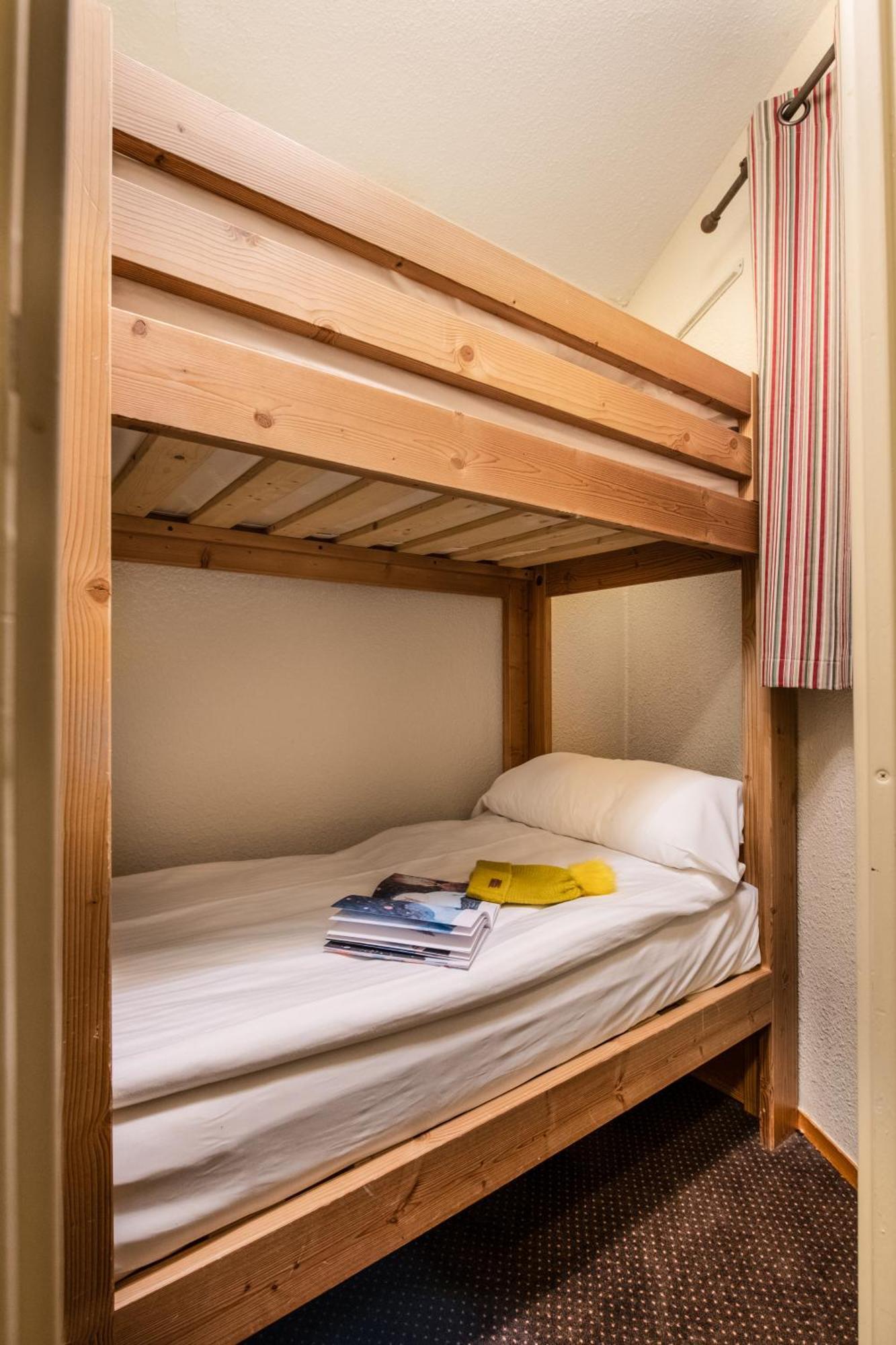 Priviledge One-Bedroom Apartment Cabin 4