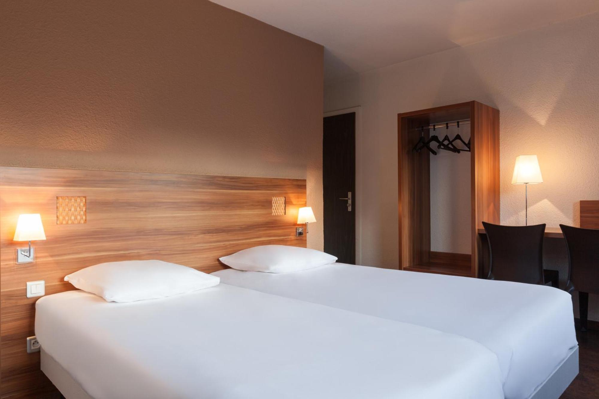 Standard Twin Room,1215206560:JPEG