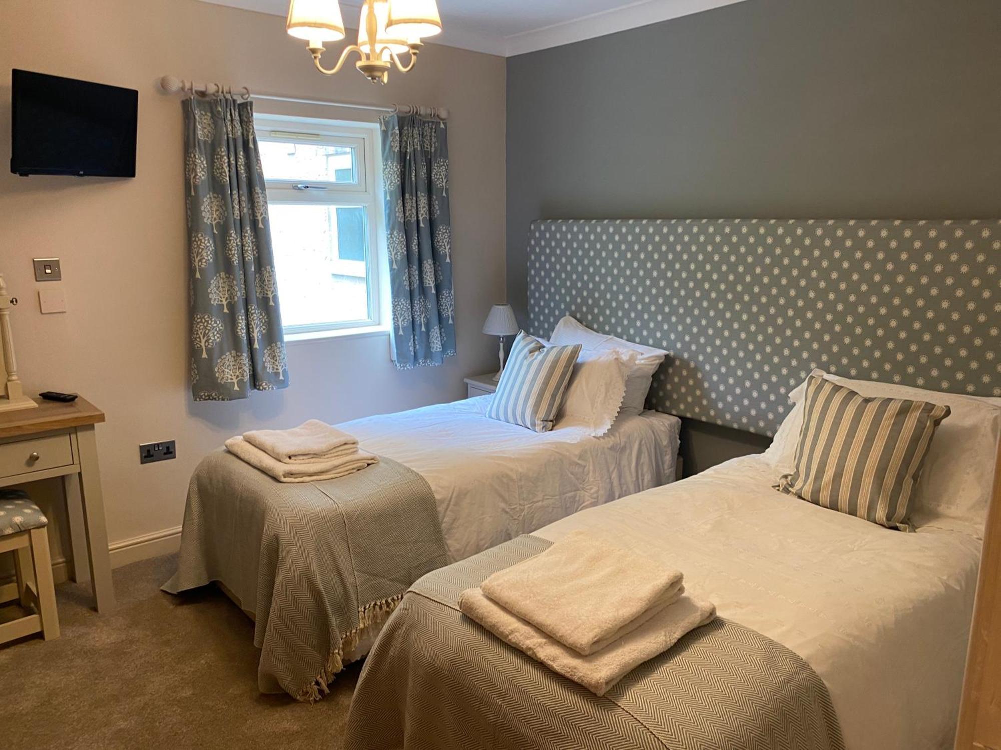 King or Twin Room,1215437755:JPEG