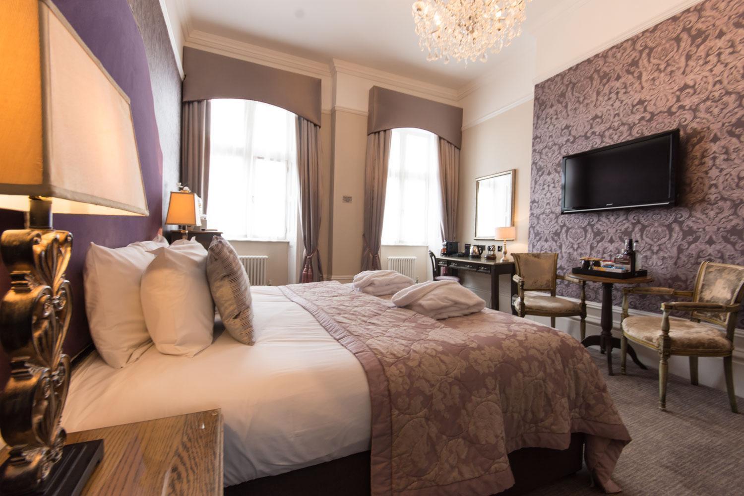 Feature Double Room