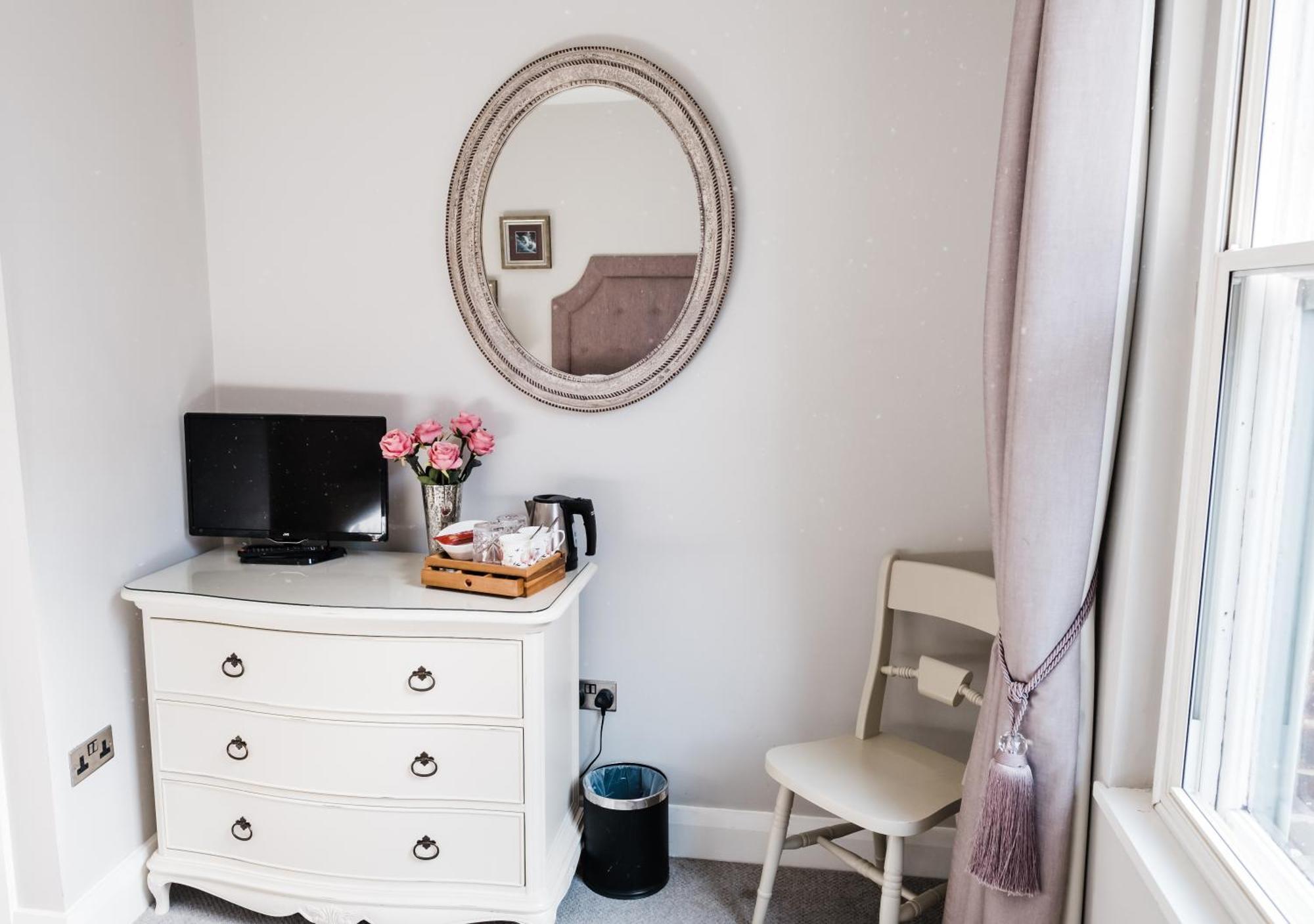 Double Room Private Bathroom
