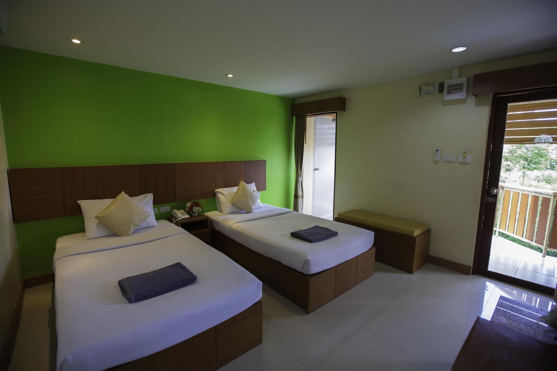 Standard Twin Room