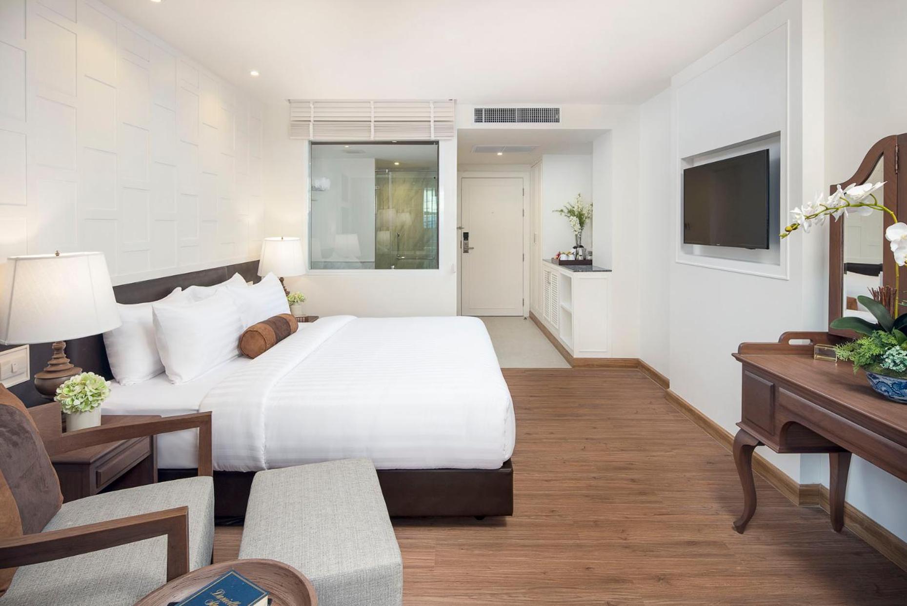 Superior King Room