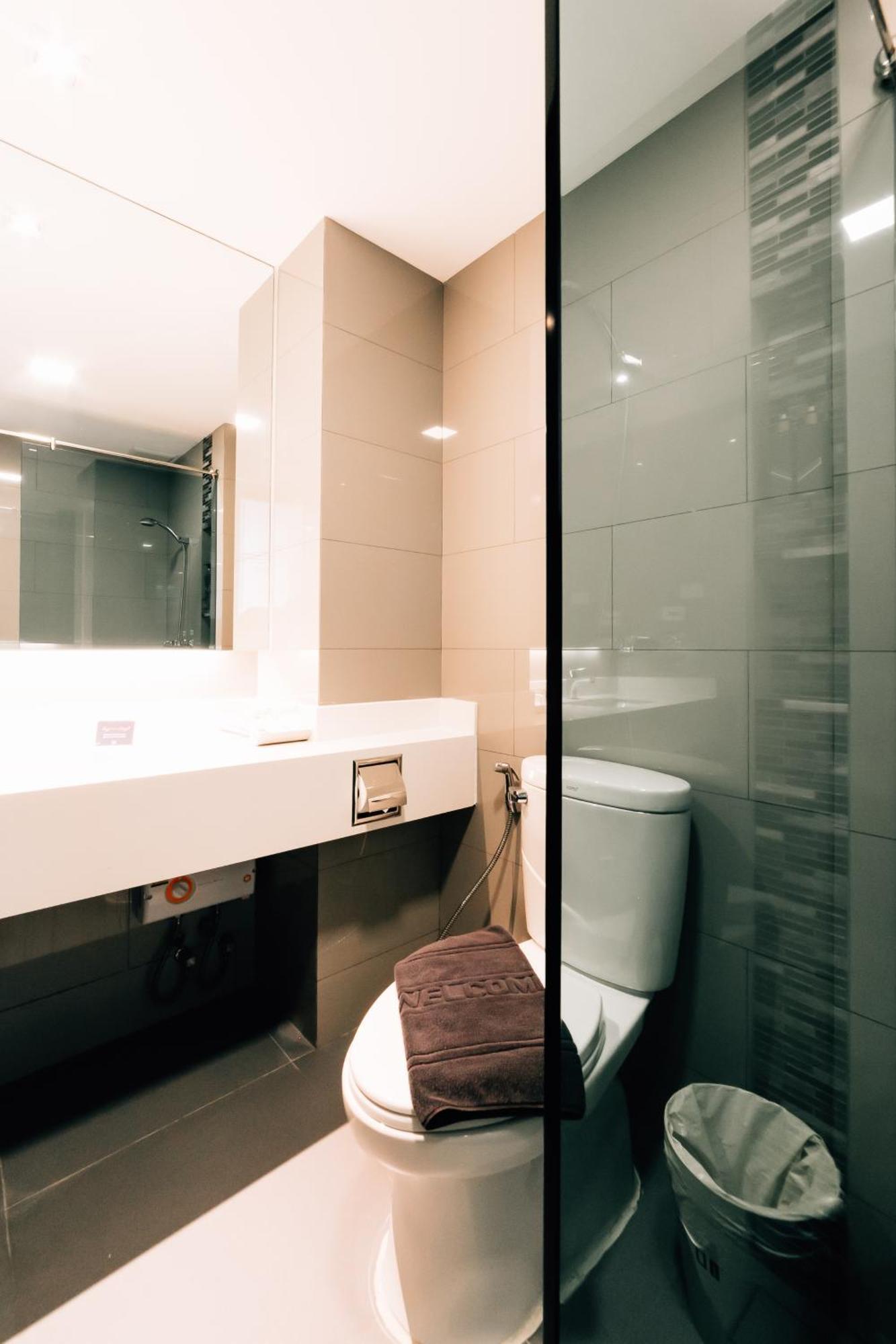 Modern Deluxe Double or Twin Room