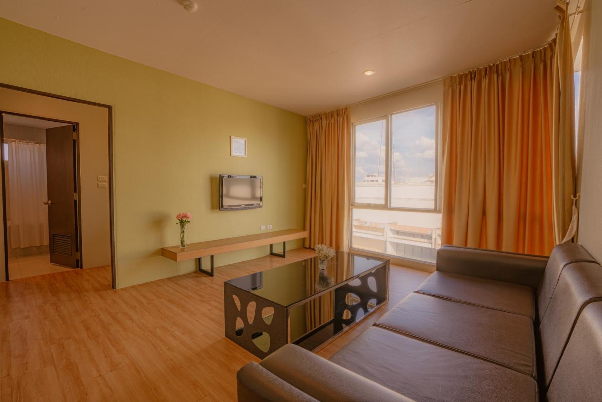 One-Bedroom Suite