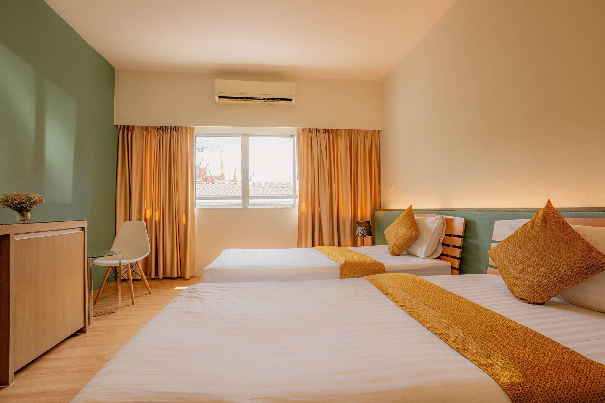 Standard Twin Room