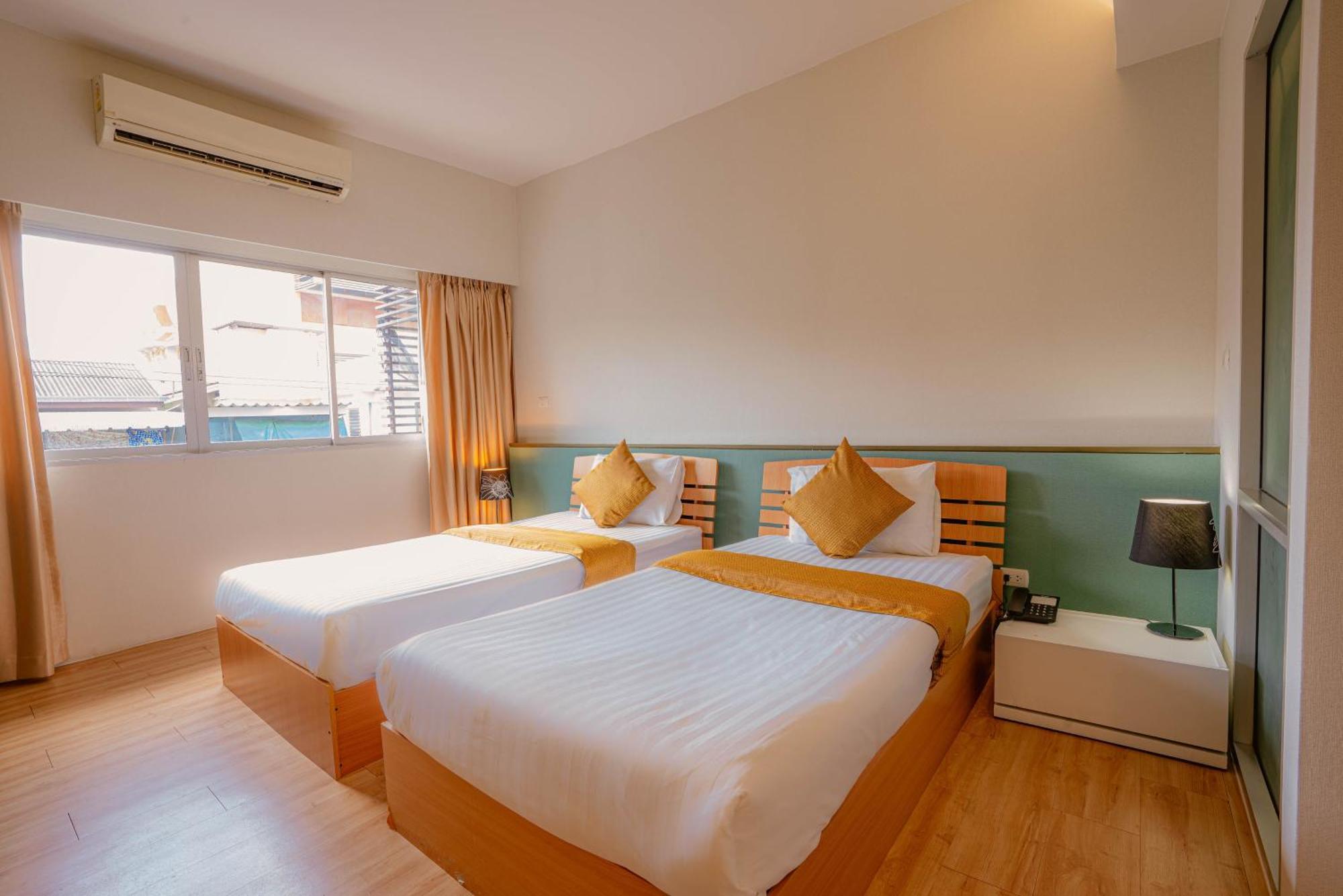 Standard Twin Room