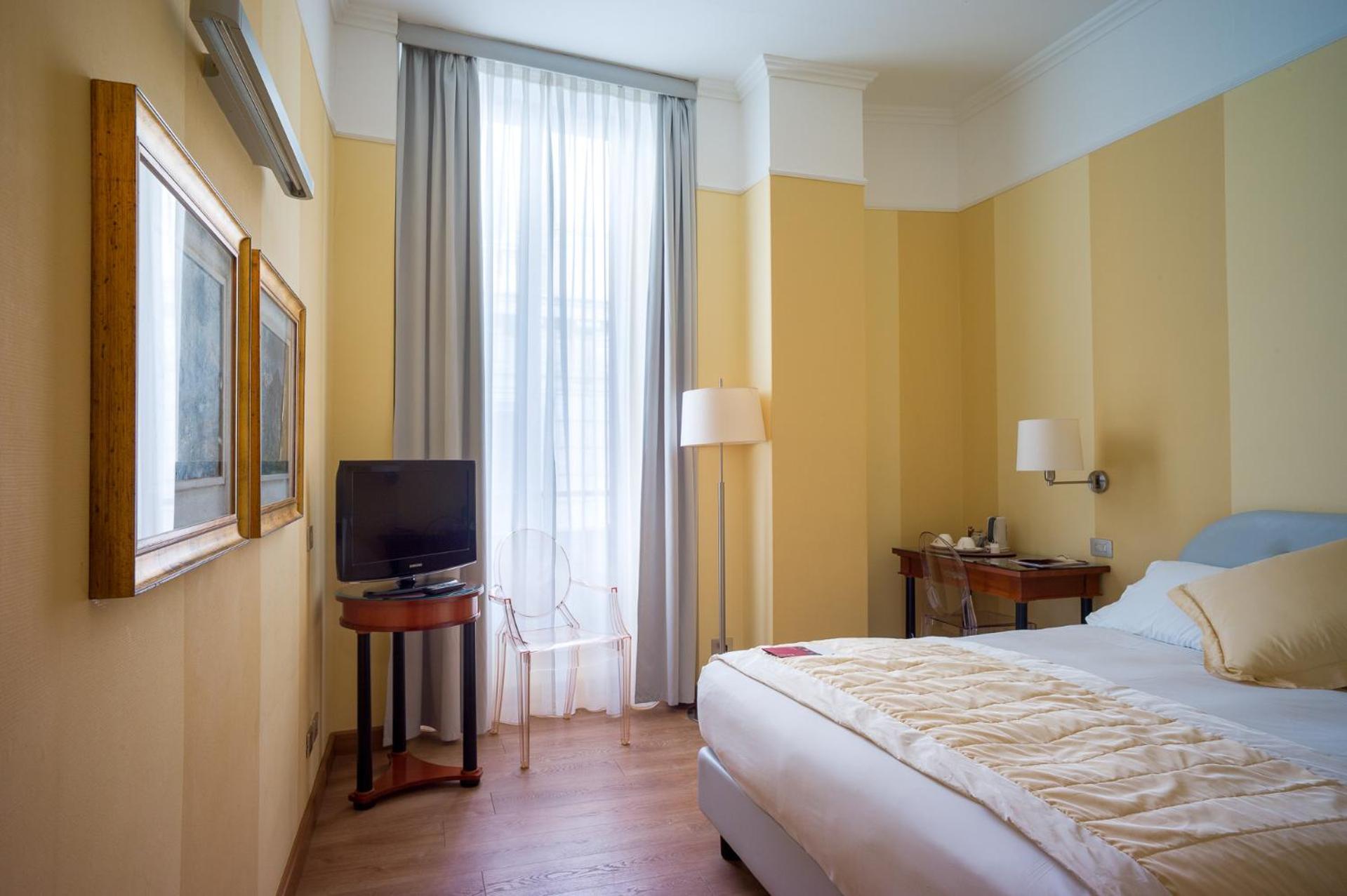 Classic Double Room