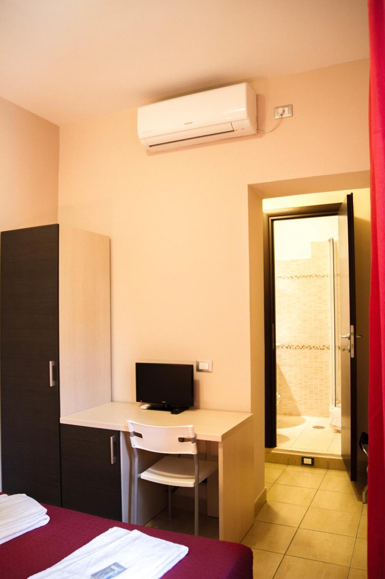 Double Room Private Bathroom