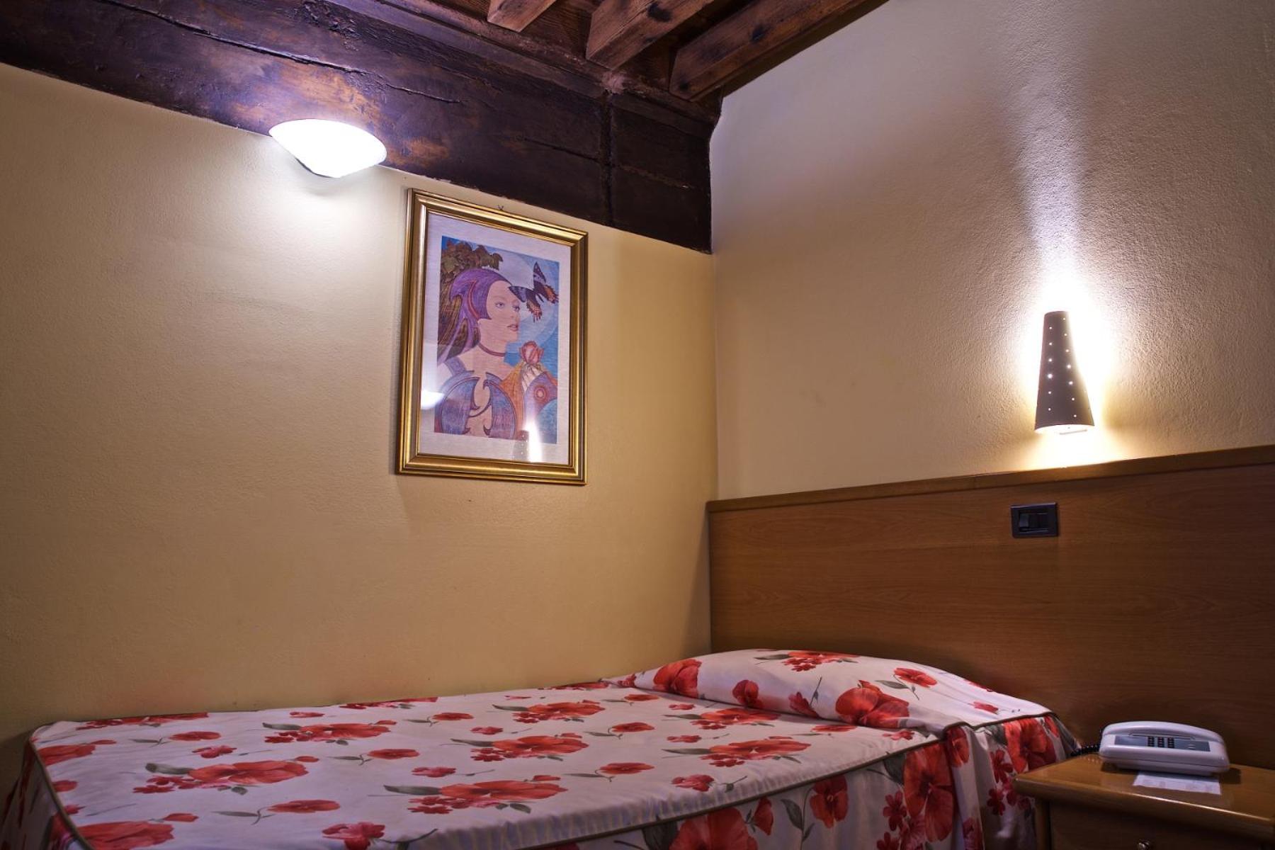 Comfort Single Room