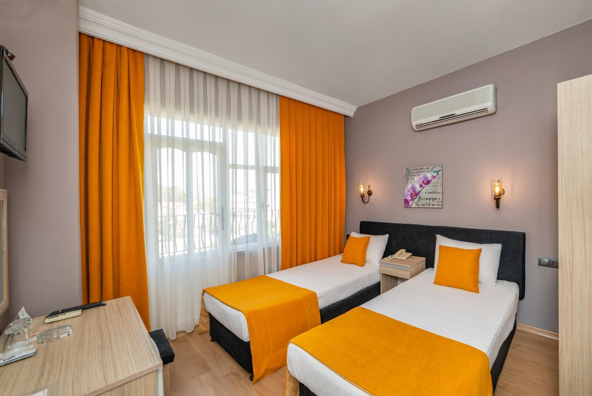 Standard Twin Room,1216455637:JPEG