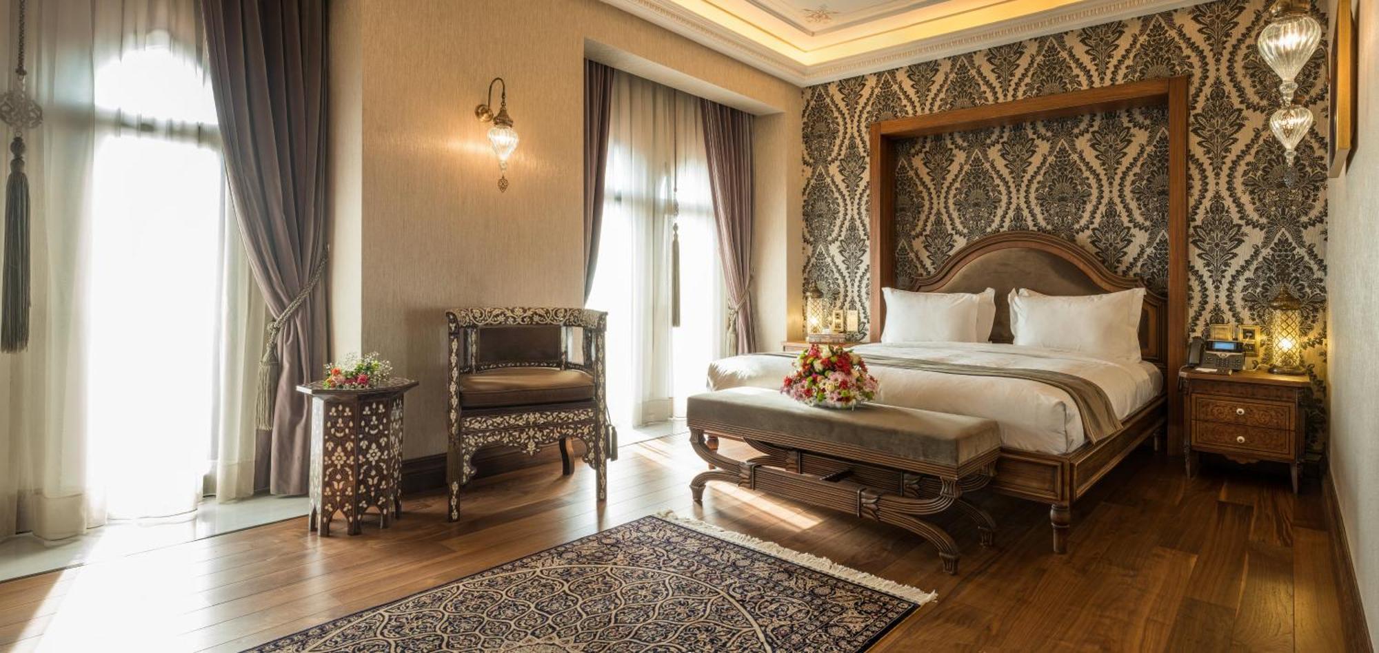 Deluxe Double Room Street View