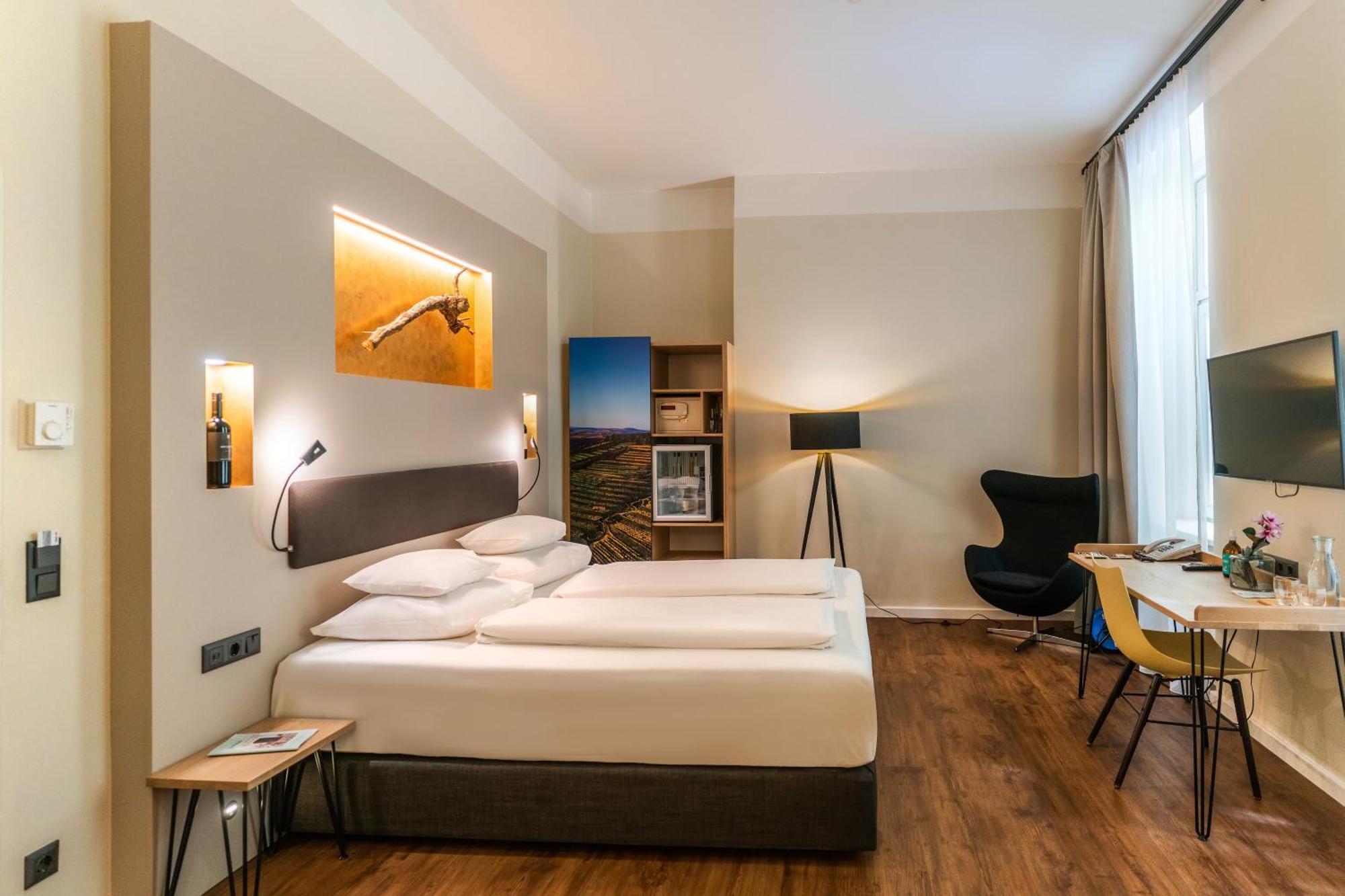 Design Double Room