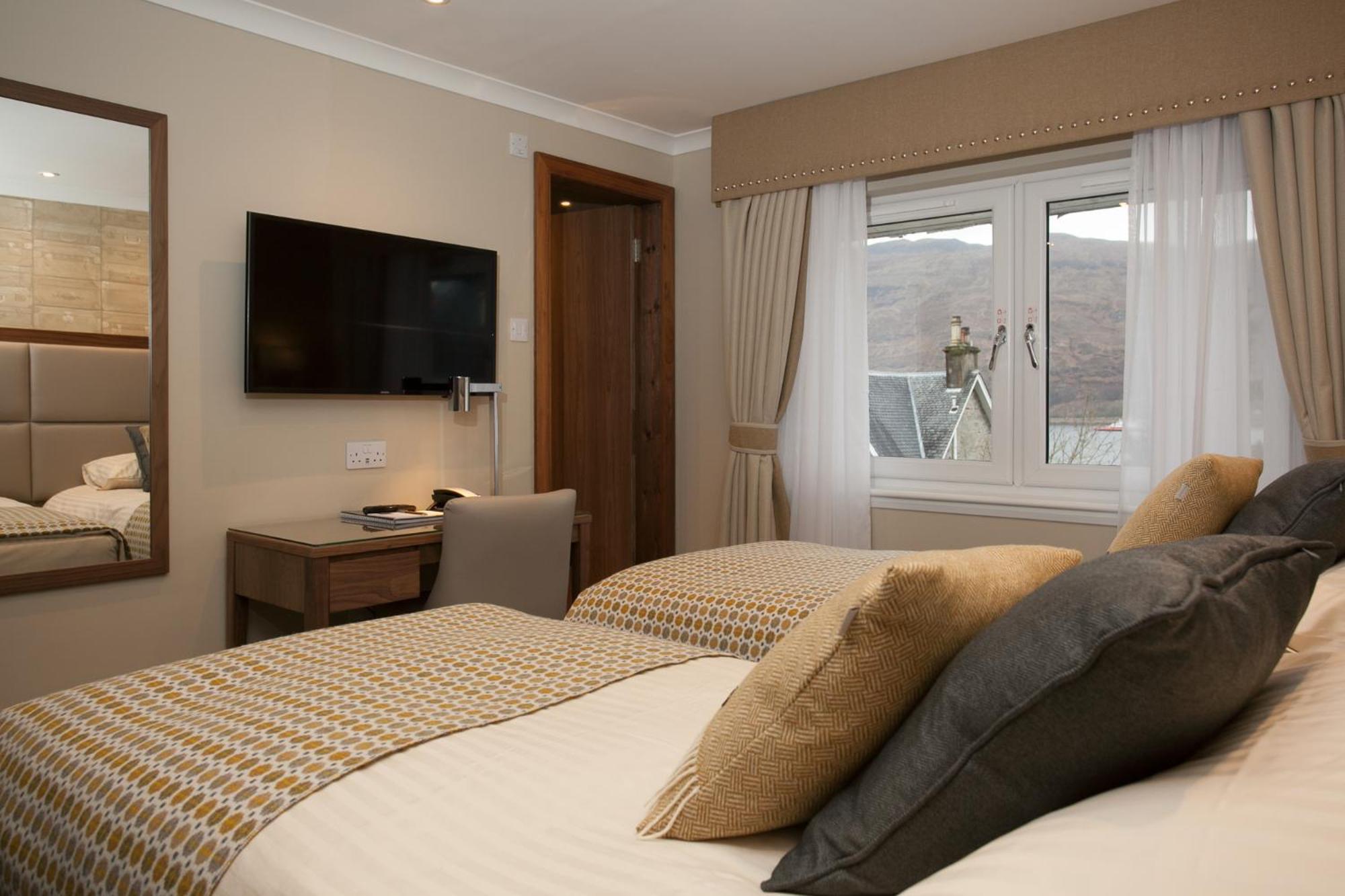 Loch View Twin Room