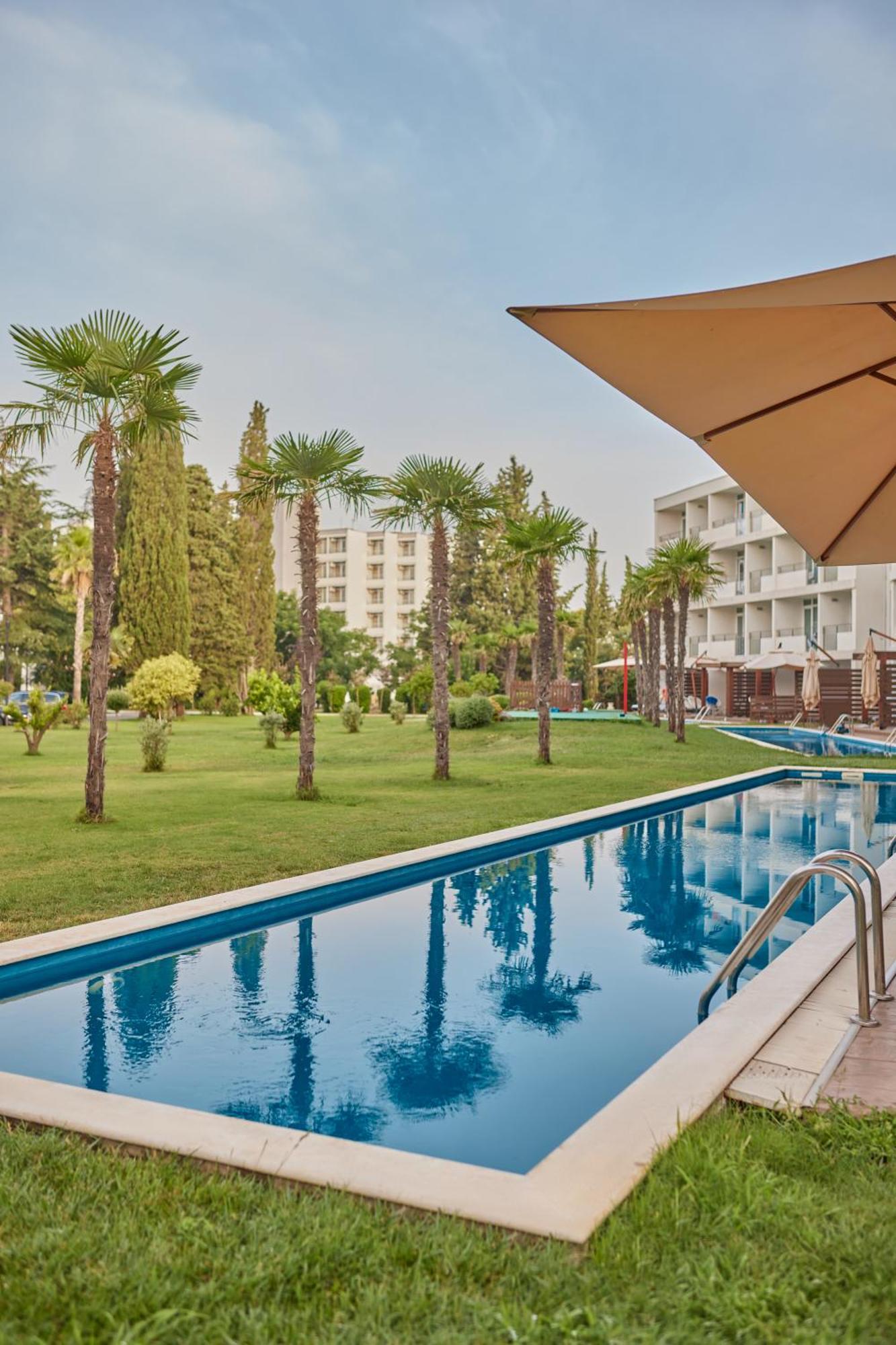 Suite 2 Chambres avec Accès Direct à la Piscine