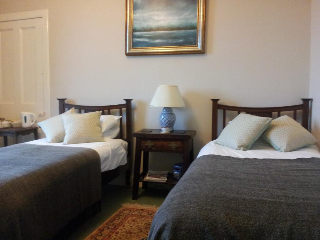 Large Twin Room,122067481:JPEG
