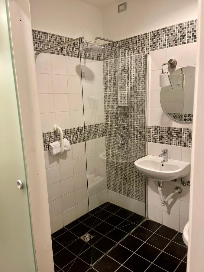 Superior Single Room,1220376484:JPEG