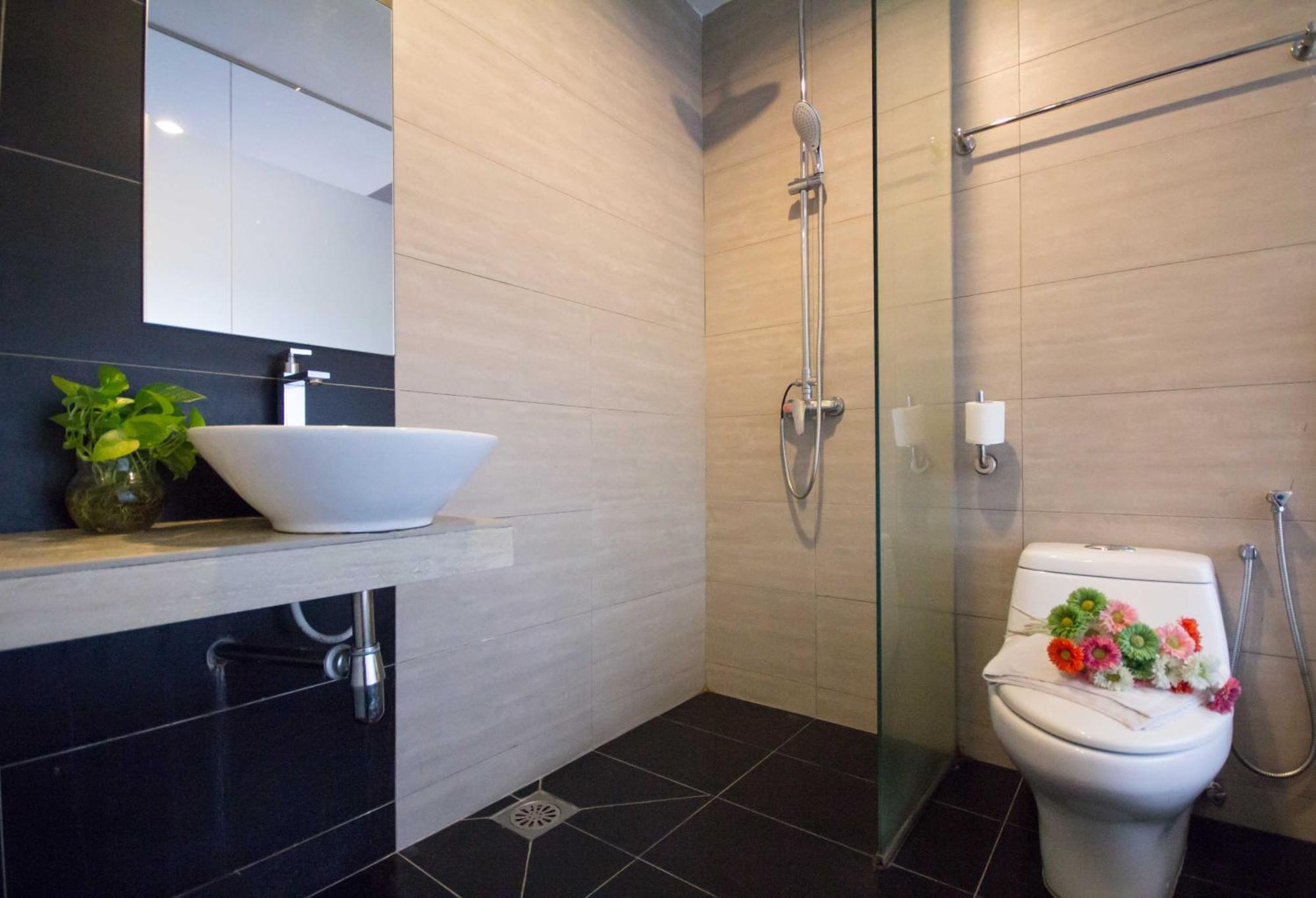 Standard Twin Room without Window