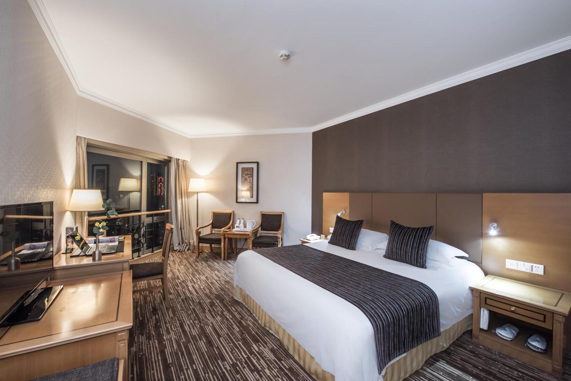 Standard Double Room（Floor 11-18）