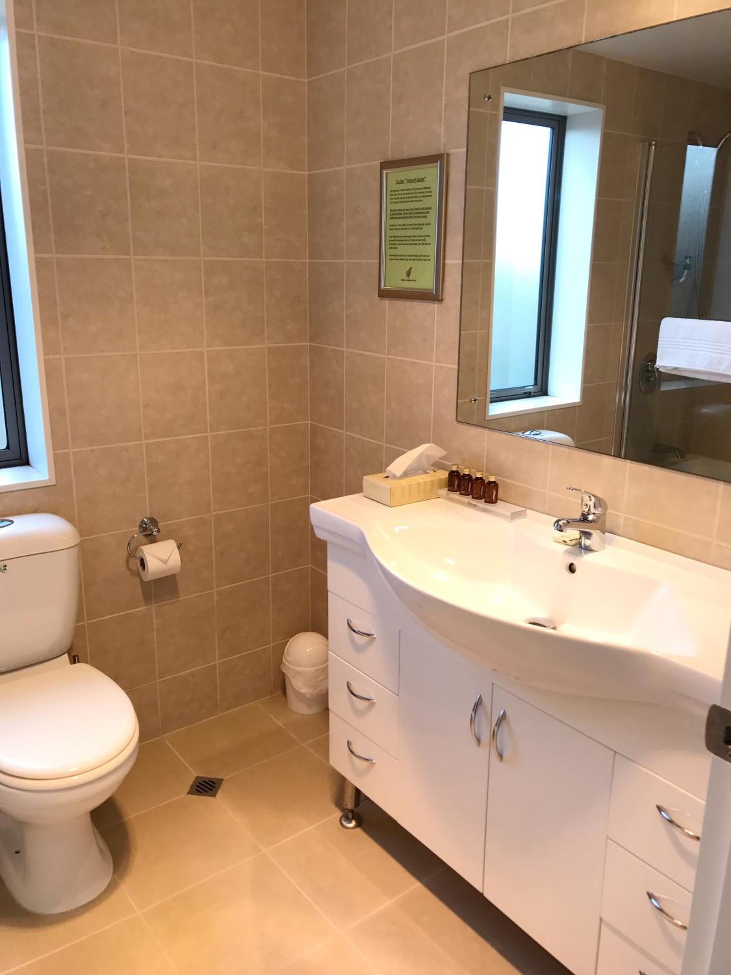 Studio Spa Bath