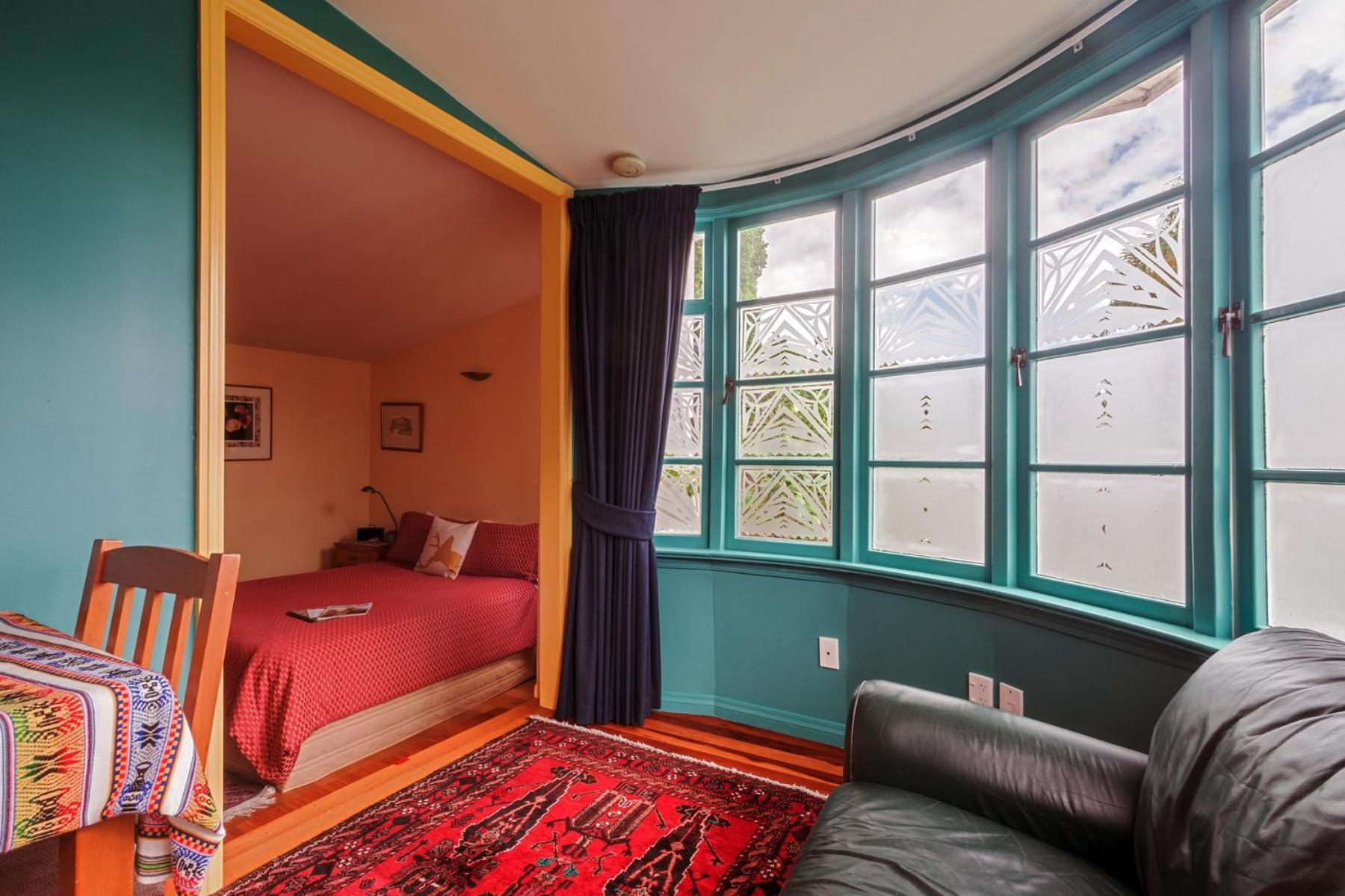 Courtyard Queen Studio
