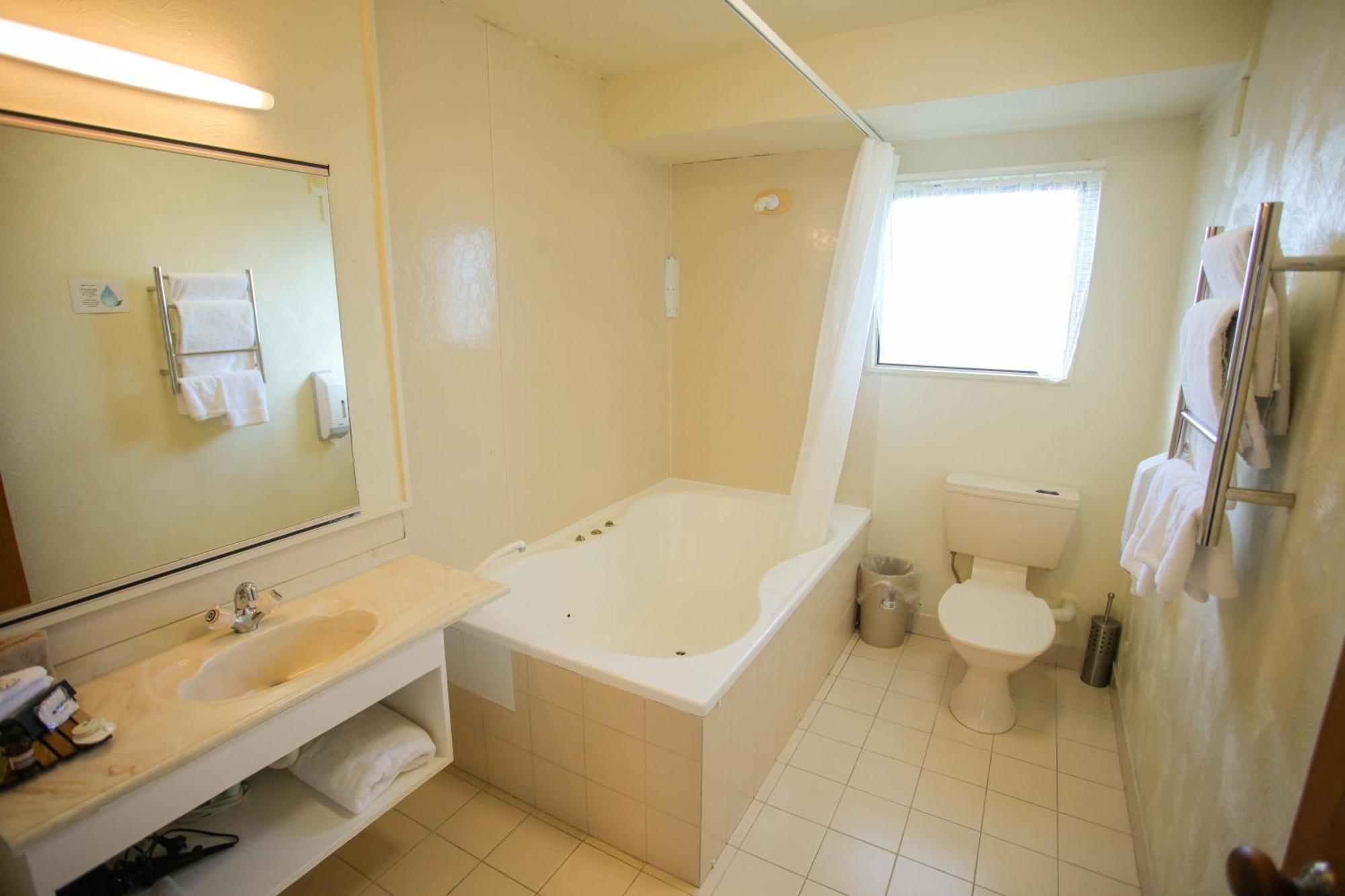 Superior Double Spa Bath
