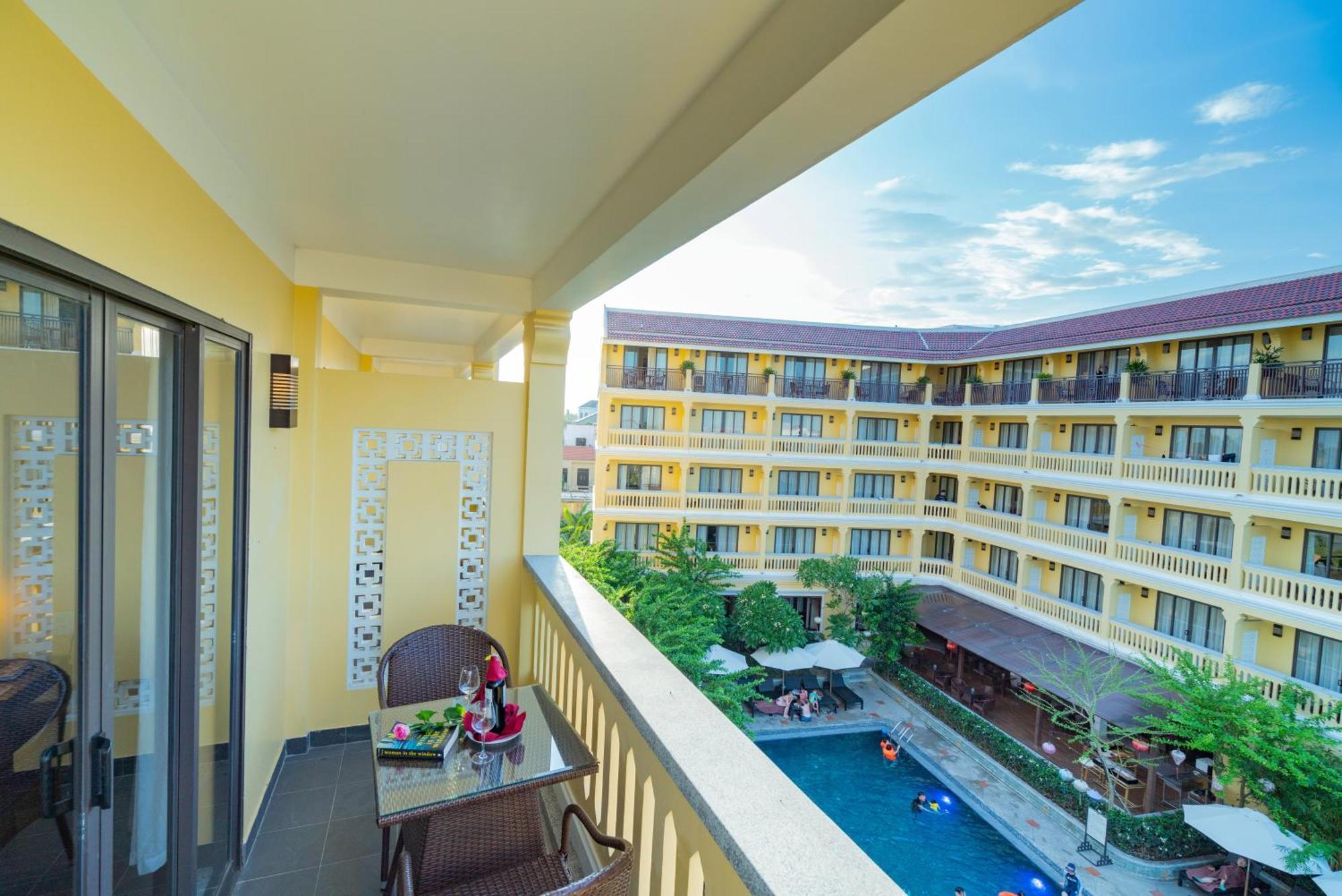 Grand Deluxe Room Large Balcony
