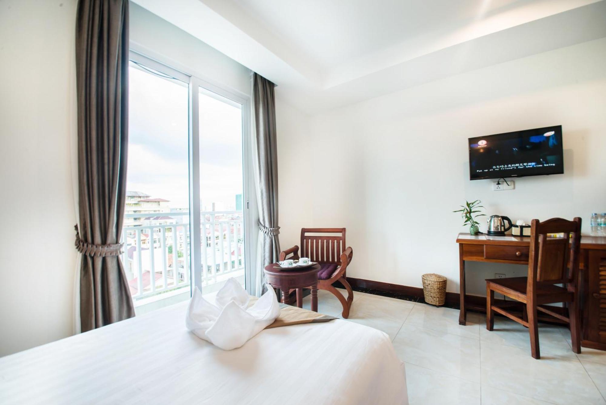Deluxe Twin Room City View