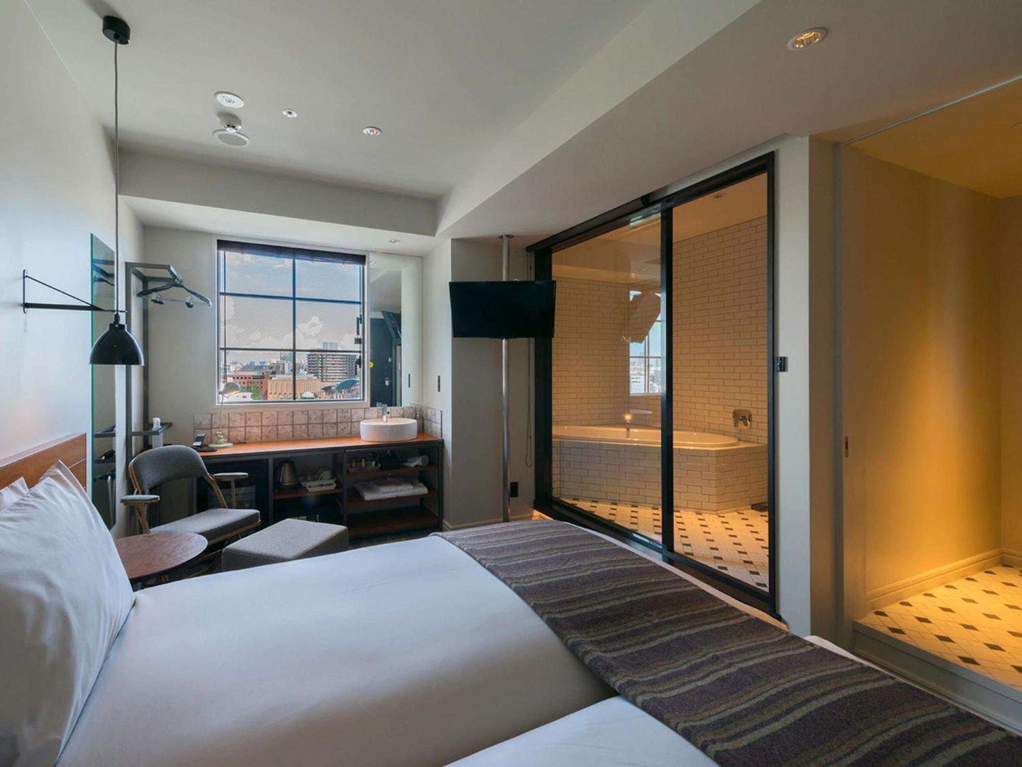 Superior Hollywood Twin Room Non-Smoking