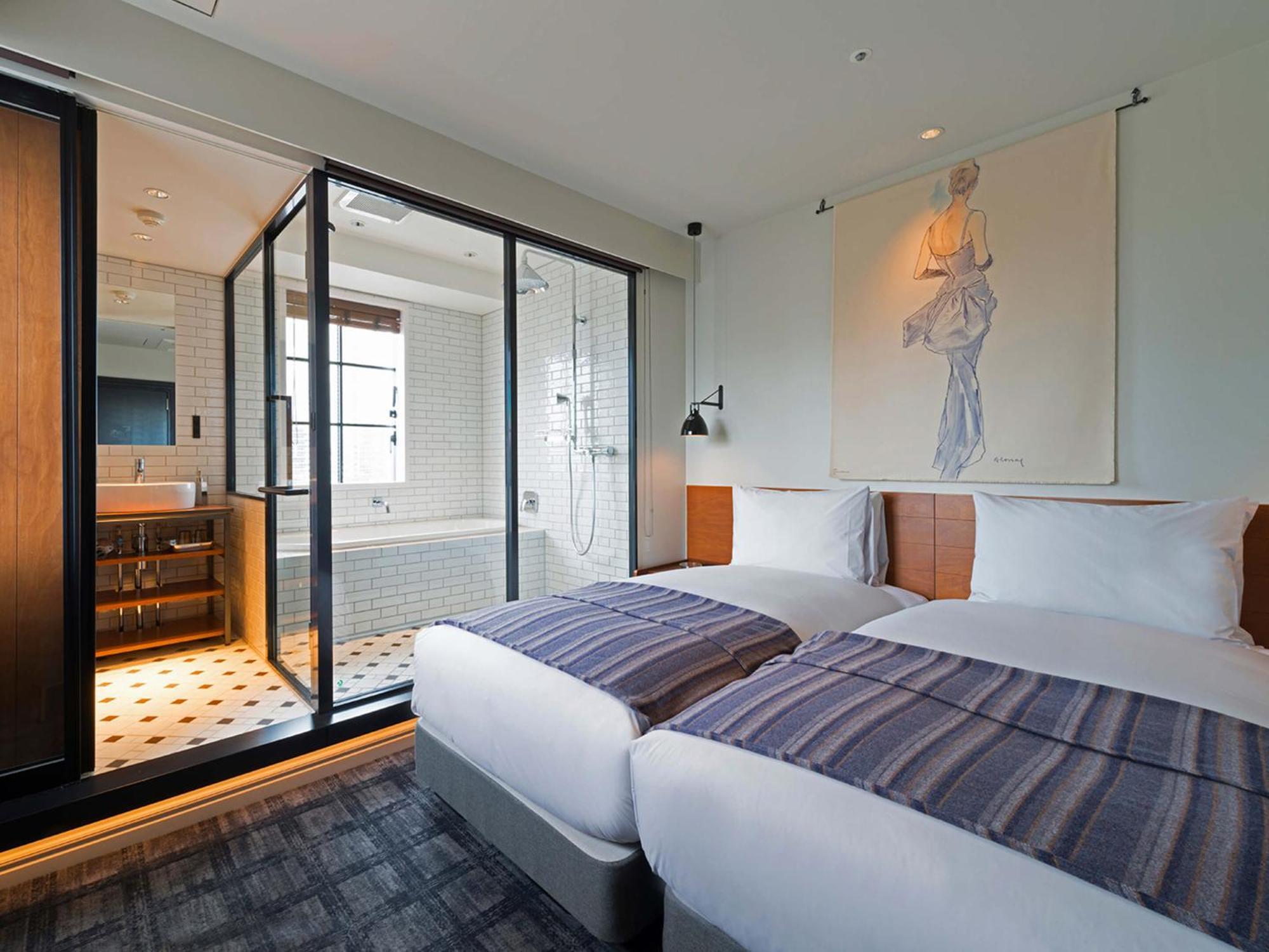 Hollywood Twin Room Non-Smoking