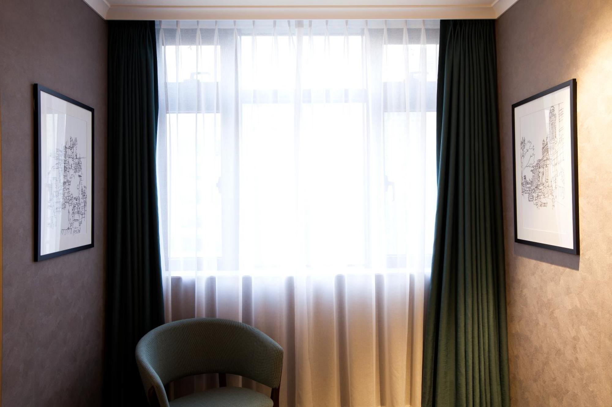 Standard Twin Room No
