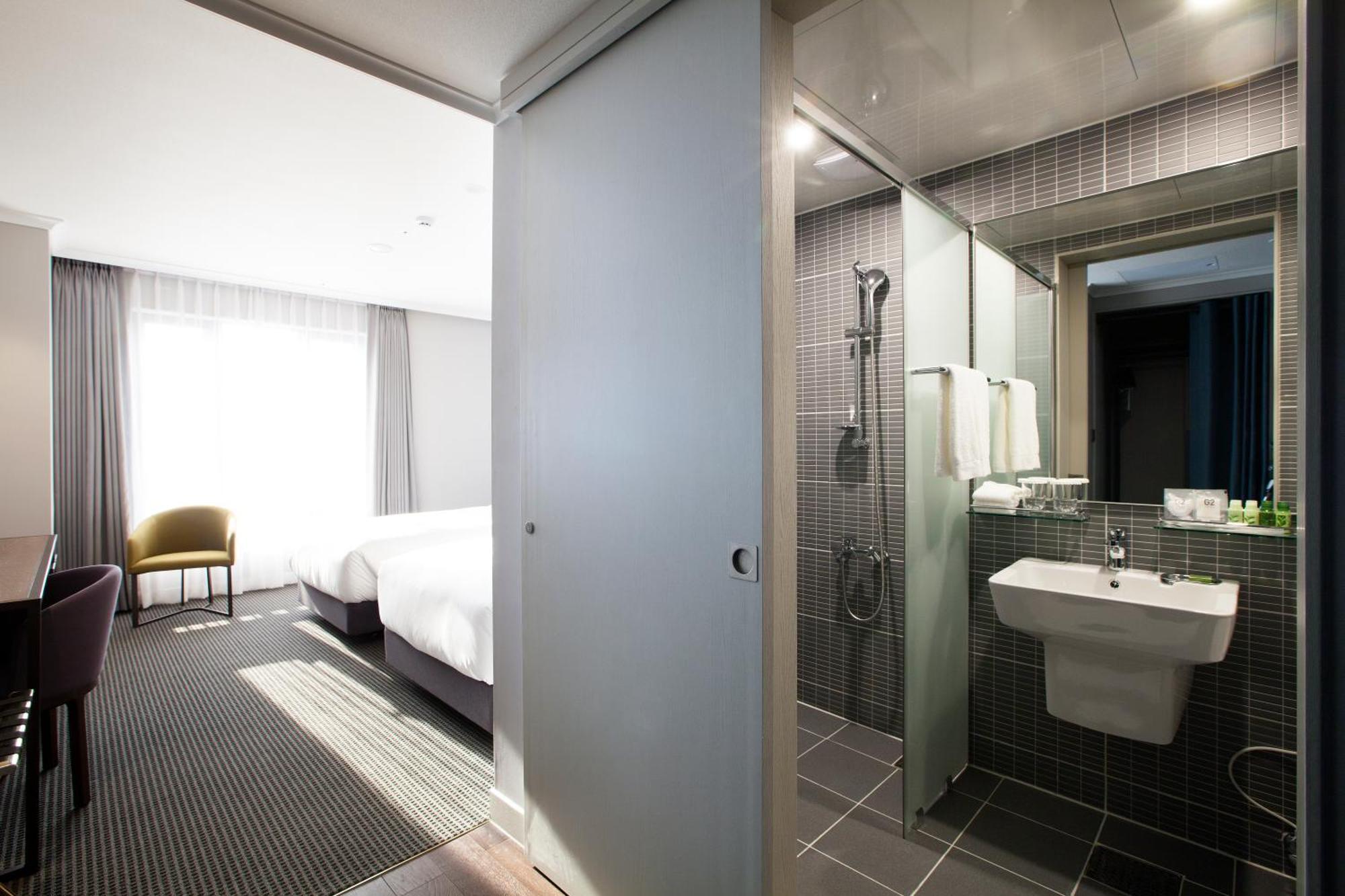 Twin Room No
