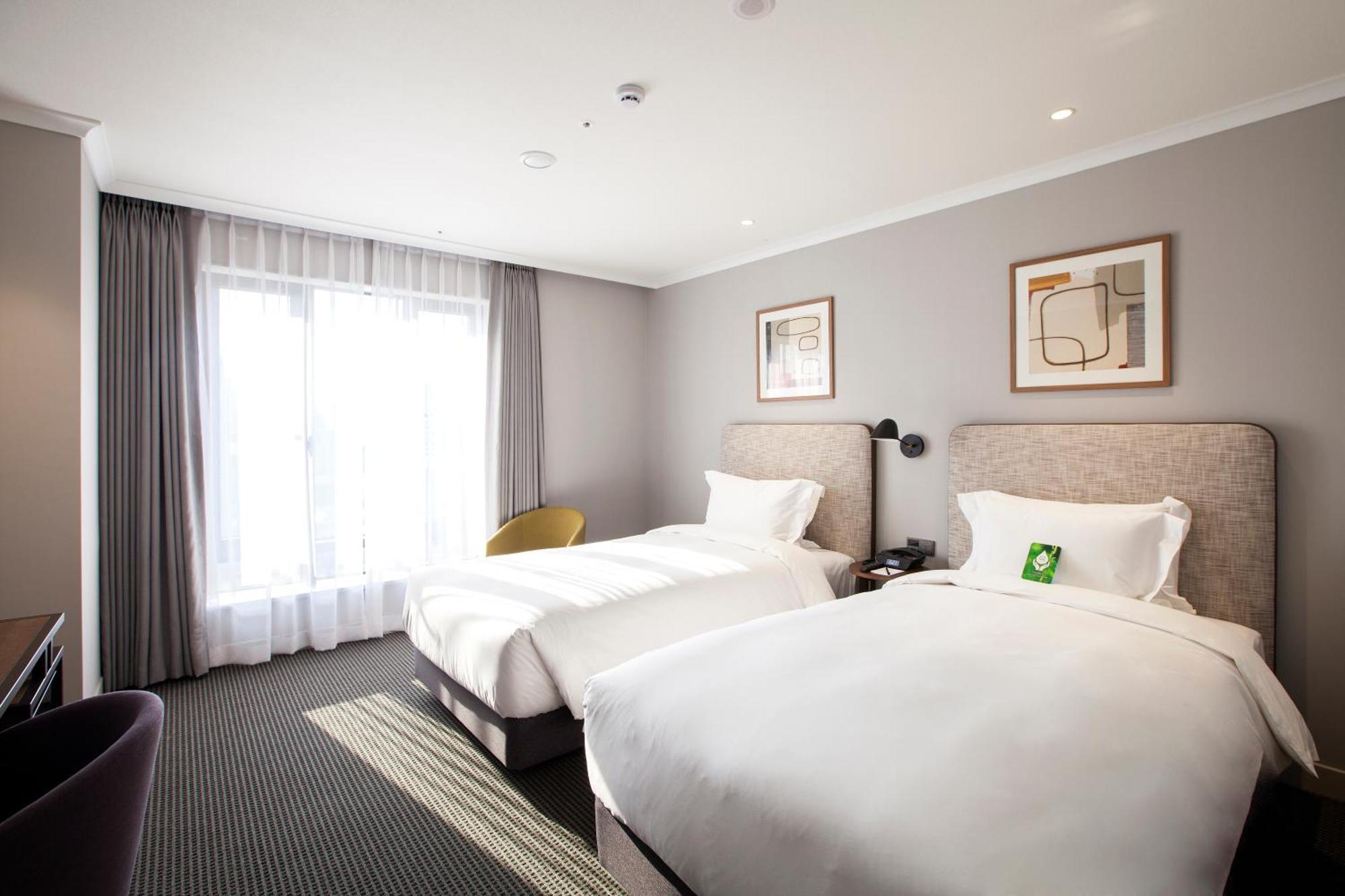 Twin Room No