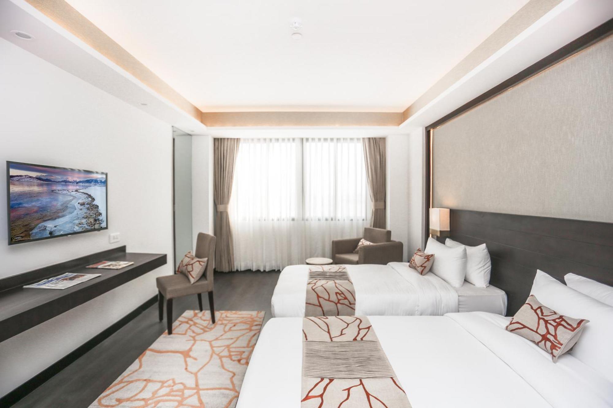 Deluxe Double or Twin Room