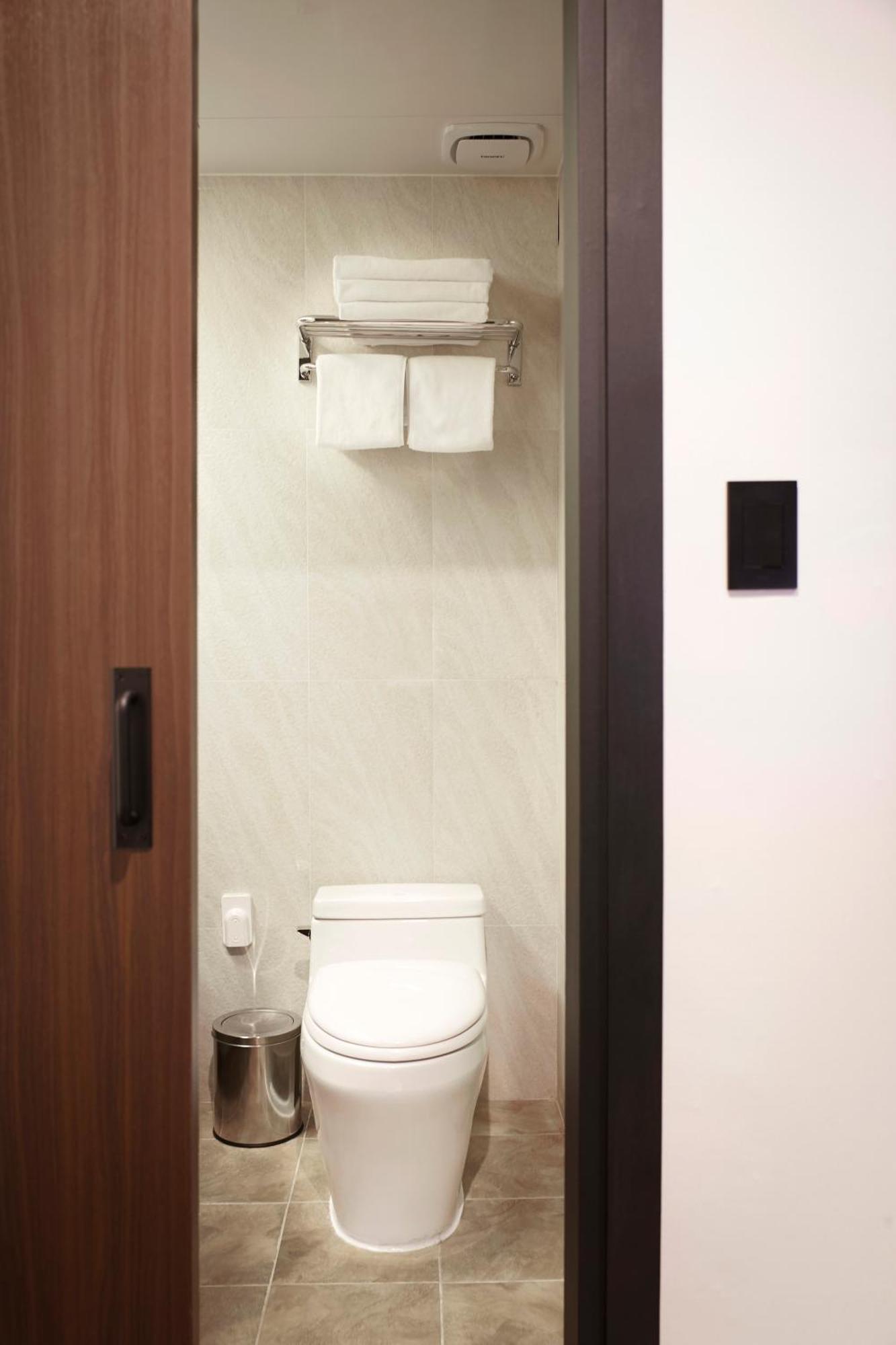 Economy Twin Room