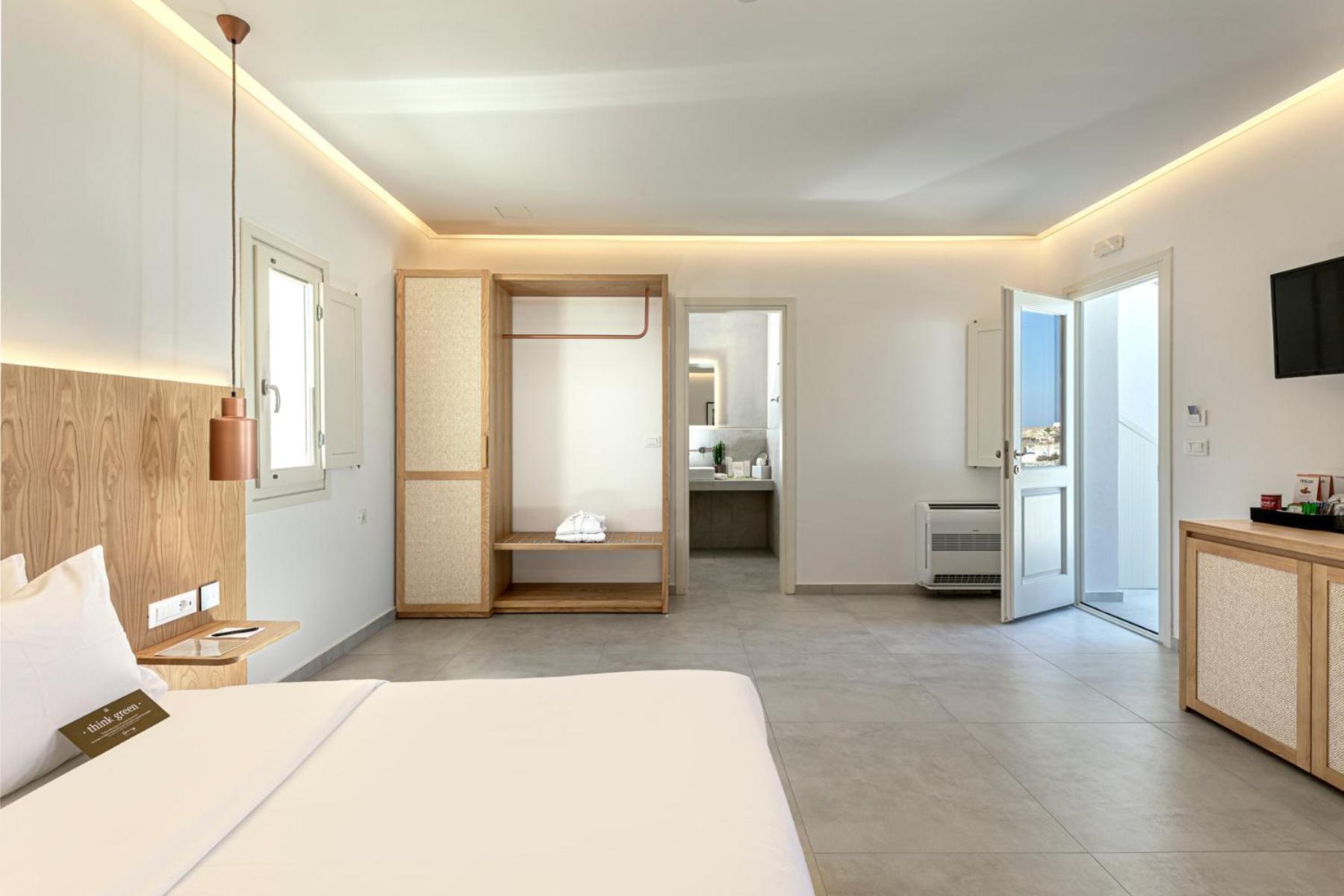 Aqua Pool Suite