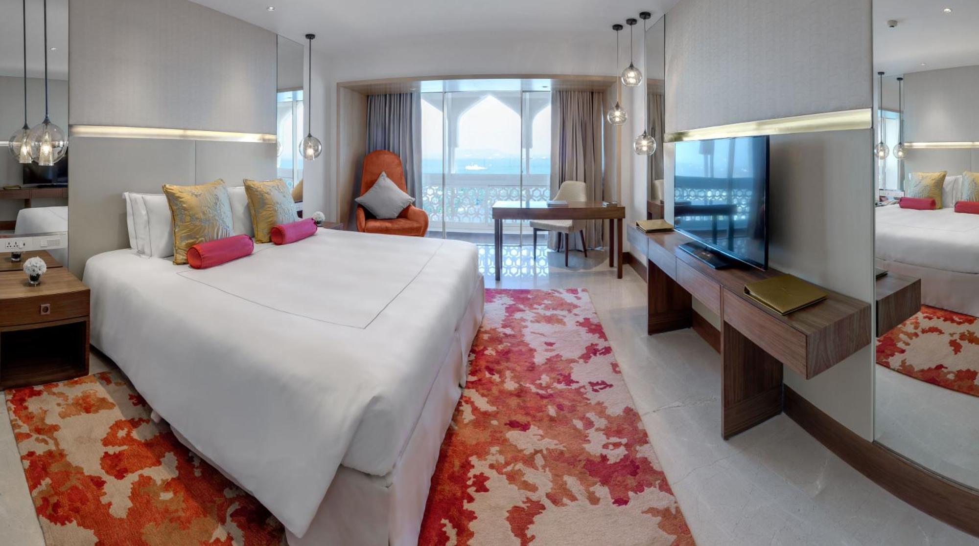 Superior Room City View King Bed
