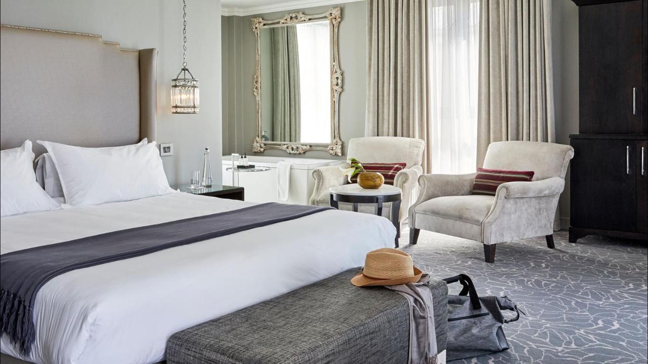 Junior Suite Mountain View
