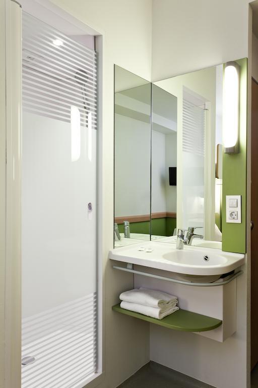 Standard Twin Room,122670937:JPEG