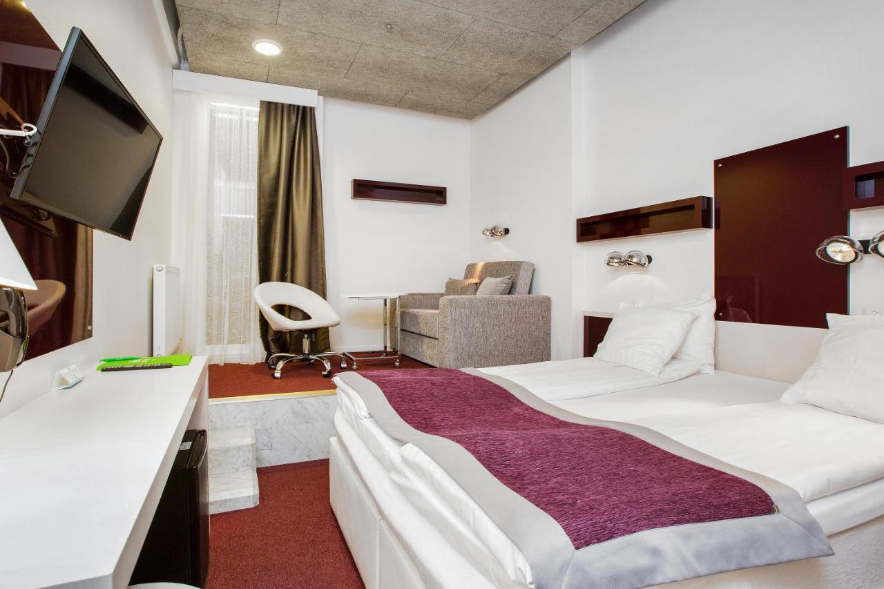 Cabin Double Room
