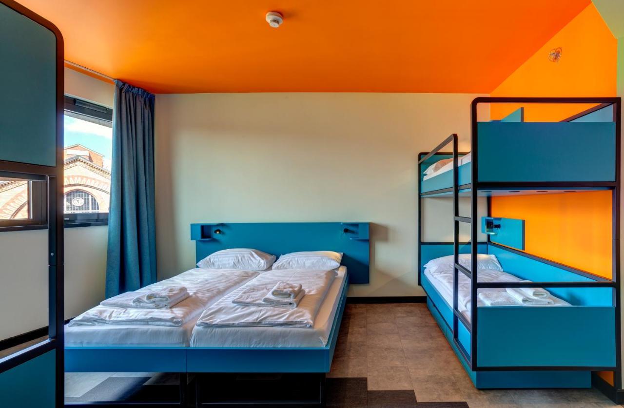 Bed 6-Bed Mixed Dormitory Room