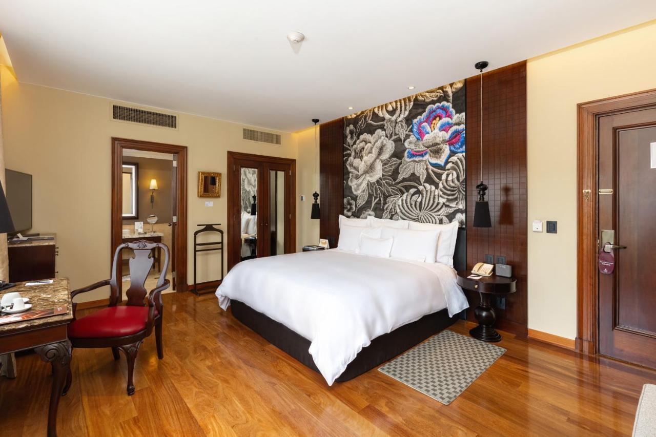 Terrace Suite Golf View